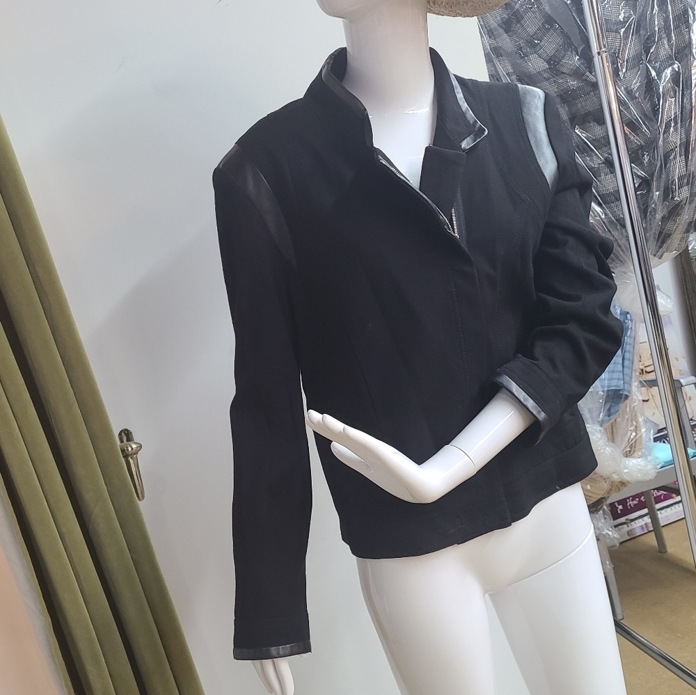 Dalia Collection Zip Jacket - Picture 12 of 13